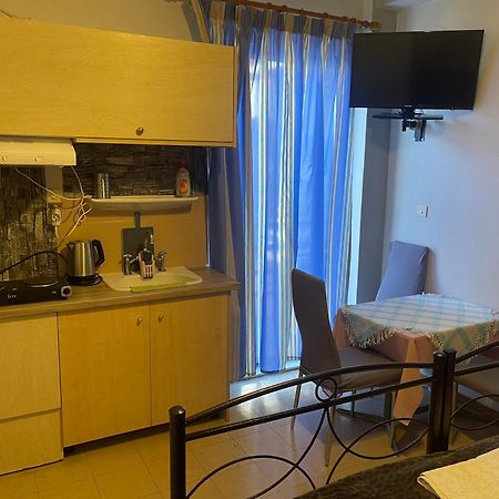 Pislis Rooms Kamena Vourla Exterior photo
