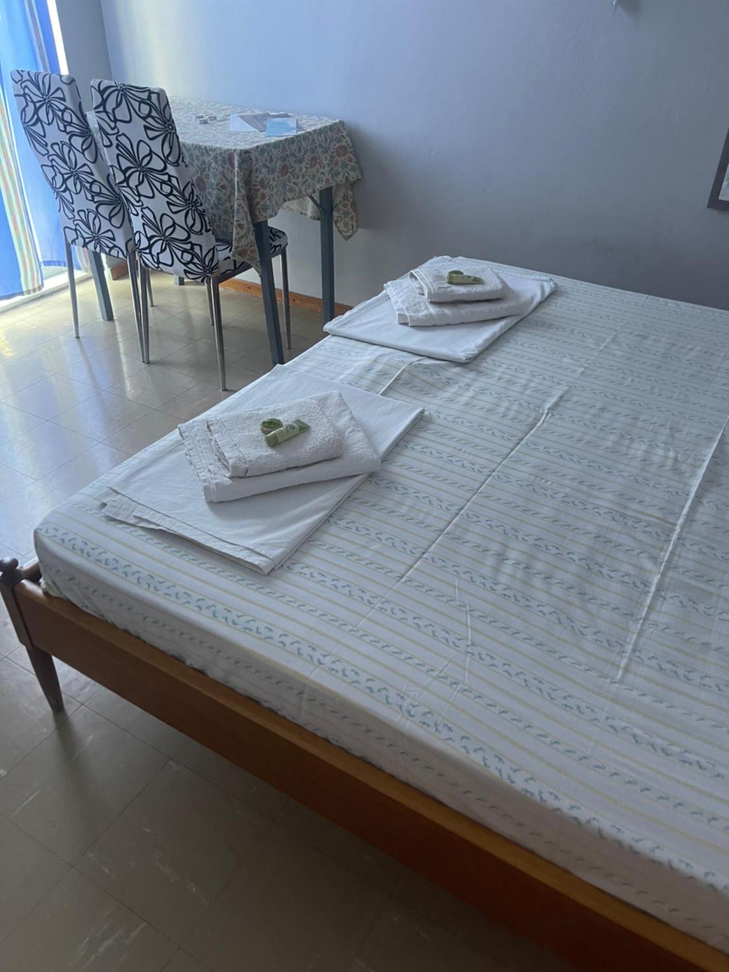 Pislis Rooms Kamena Vourla Exterior photo