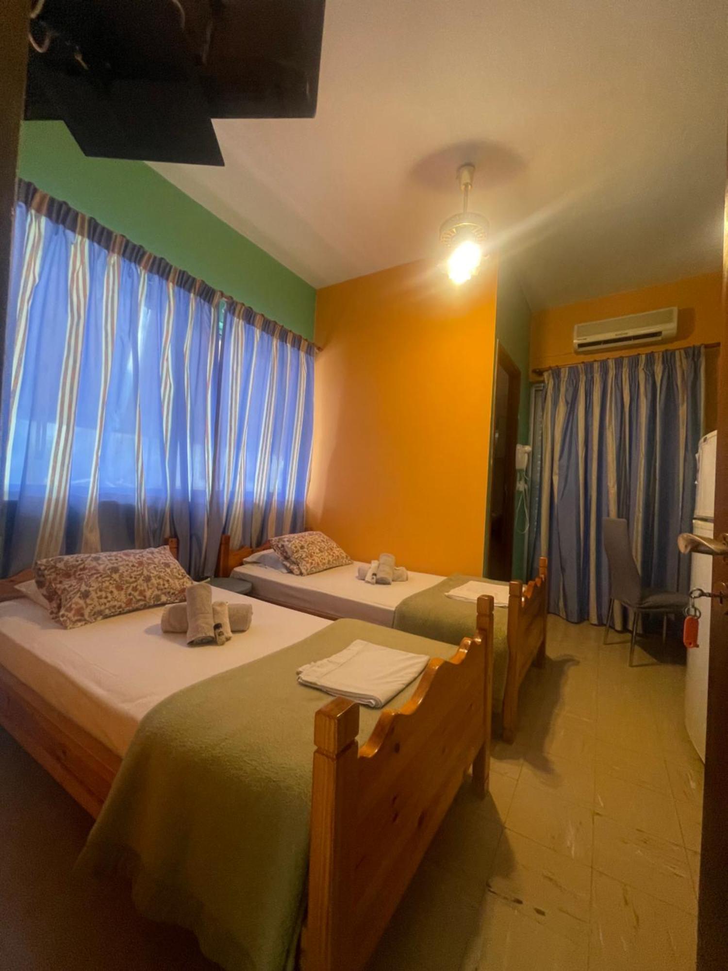 Pislis Rooms Kamena Vourla Exterior photo