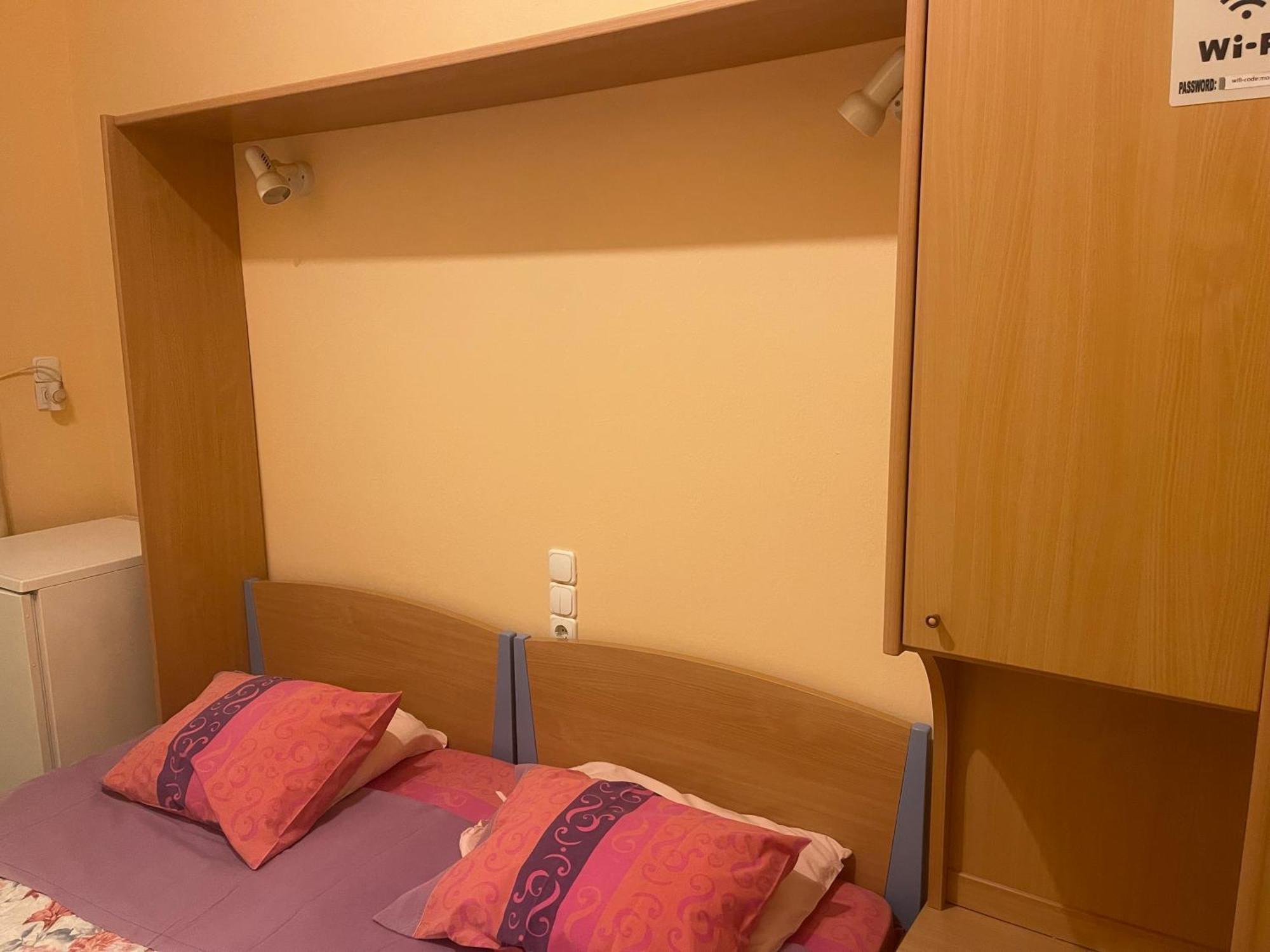 Pislis Rooms Kamena Vourla Exterior photo
